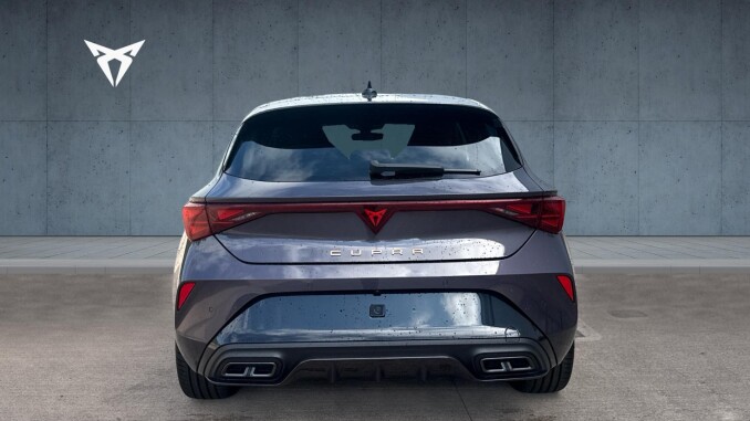 CUPRA Leon 1.5 eTSI 150 V2 5dr DSG [18Inch  alloy] Petrol Hatchback - Image 8